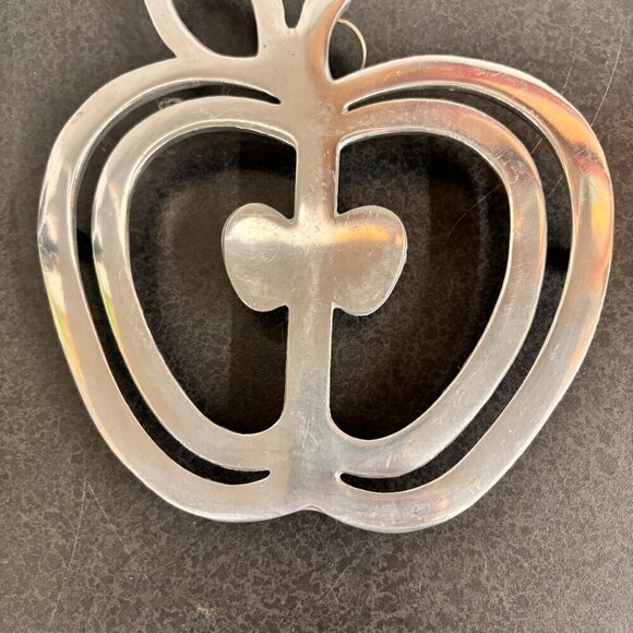 Apple Trivet by Copco VTG  MidCentury Kitchen Decor Farmhouse - Picture 8 of 9